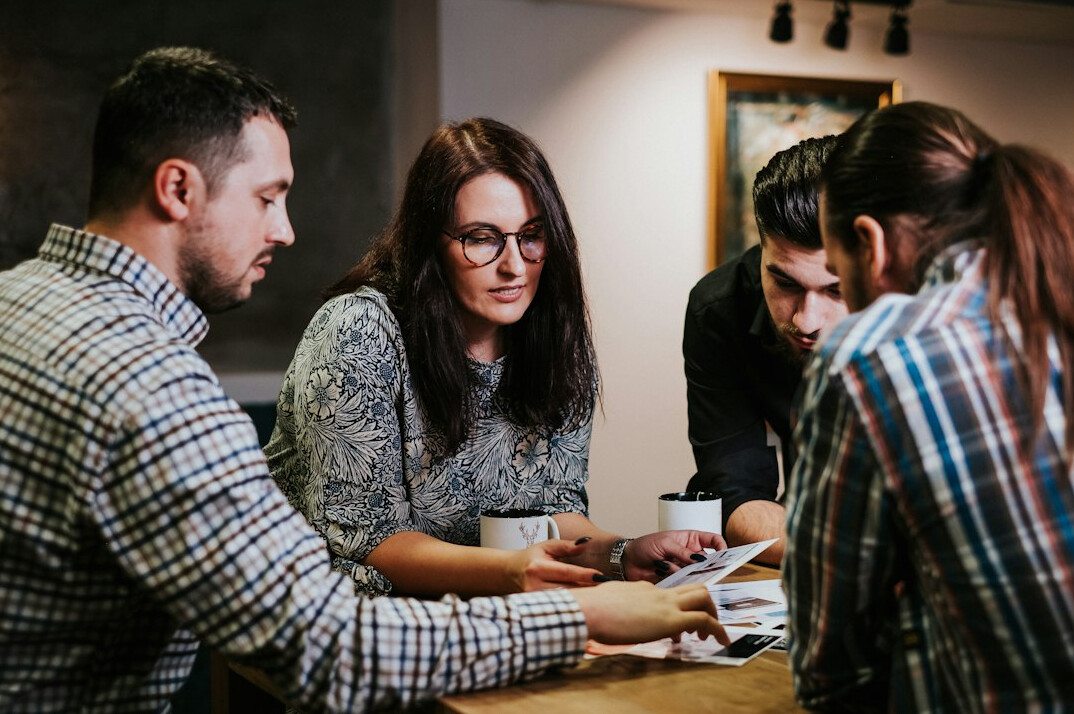 fact checking team
